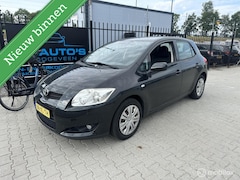 Toyota Auris - 1.6-16V Luna 110.000 km nap