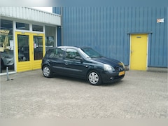 Renault Clio - 1.4-16V Automaat Comfort, Airco, Trekhaak, Nieuwe APK