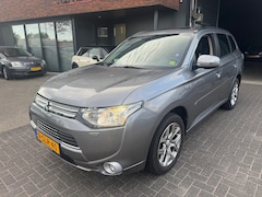 Mitsubishi Outlander - 2.0 PHEV Instyle Schuifdak Leder compleet onderhouden NAP