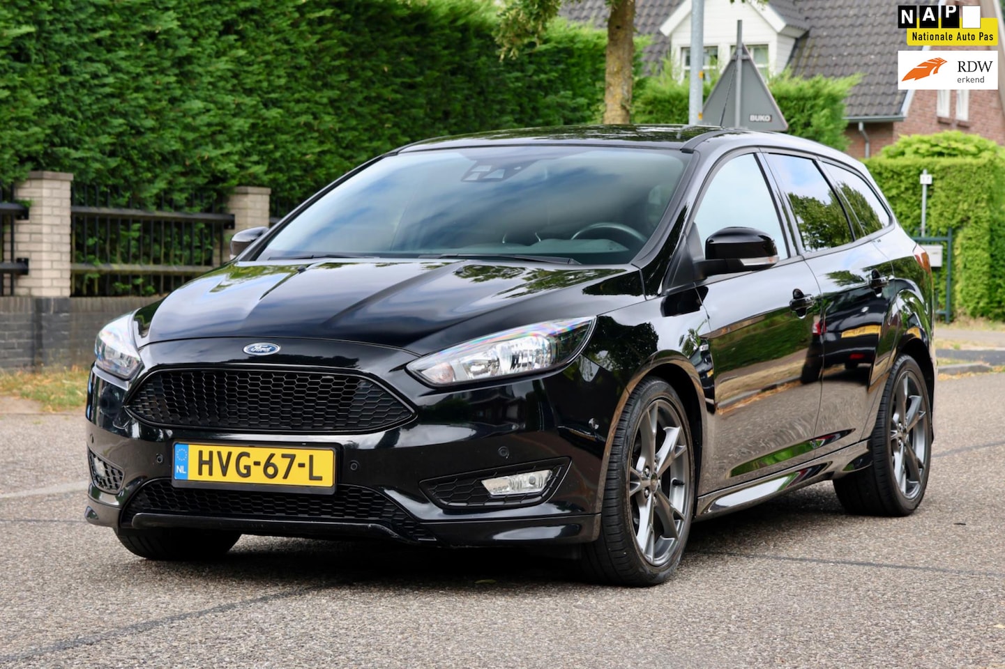 Ford Focus Wagon - 1.0 ST-Line | NAVI | CRUISE | CLIMA | PDC | ZEER MOOIE GOED ONDERHOUDEN AUTO | - AutoWereld.nl