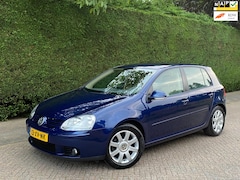 Volkswagen Golf - 1.6 FSI Sportline AIRCO IJSKOUD/RIJDT GOED