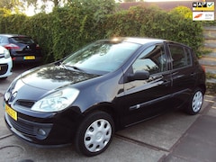 Renault Clio - 1.2-16V Special Line