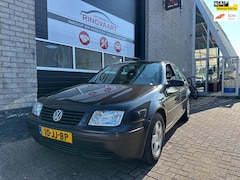 Volkswagen Bora - 2.0 Dealer Onderhouden