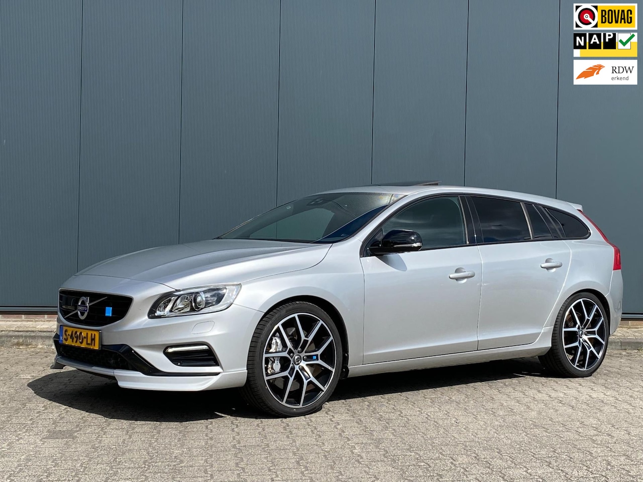 Volvo V60 - 2.0 T6 AWD Polestar 367PK | Schuifdak | 20" LMV | Harman Kardon | Standkachel - AutoWereld.nl