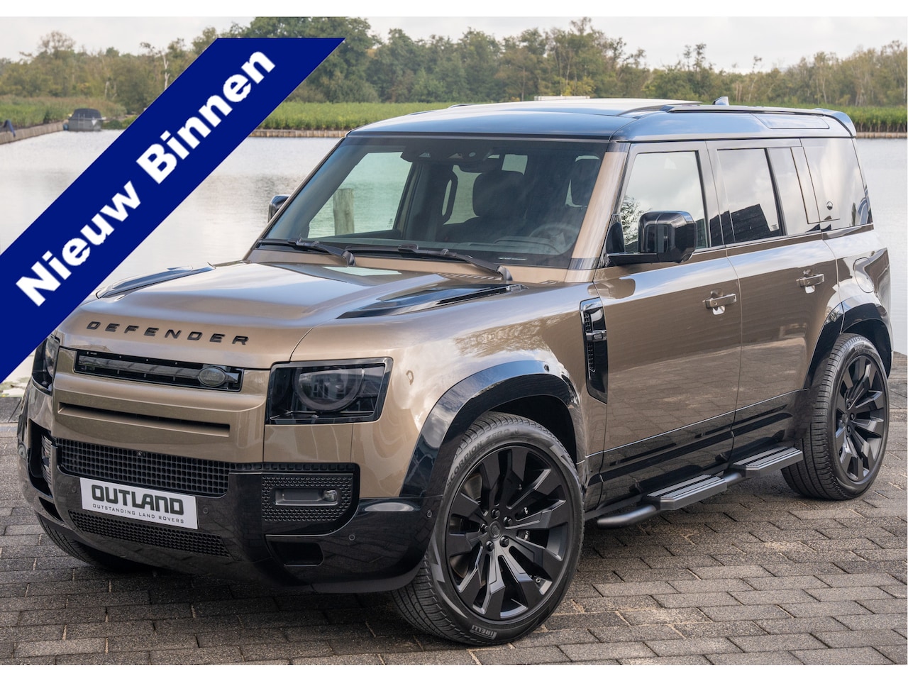Land Rover Defender 110 - P300e X-Dynamic HSE | Gondwana Stone | URBAN | Alle Opties | Meridian Surround | Head-Up | - AutoWereld.nl