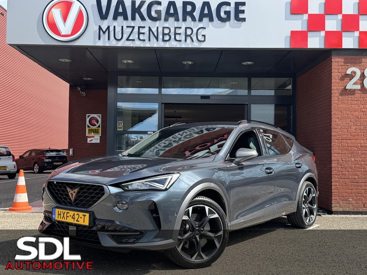 CUPRA Formentor - 1.4 e-Hybrid VZ Copper Edition 245PK! // ADAPT. CRUISE // ELEK. STOEL+GEHEUGEN // CAMERA+S - AutoWereld.nl