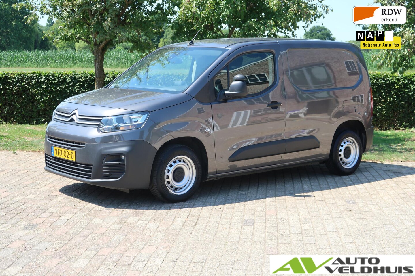 Citroën Berlingo - 1.5 BlueHDI Club AIRCO CARPLAY CRUISE - AutoWereld.nl