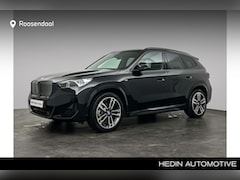 BMW iX1 - xDrive30 Launch Edition 67 kWh M-Sport | Trekhaak | Panoramadak | Comfort Access | Harman