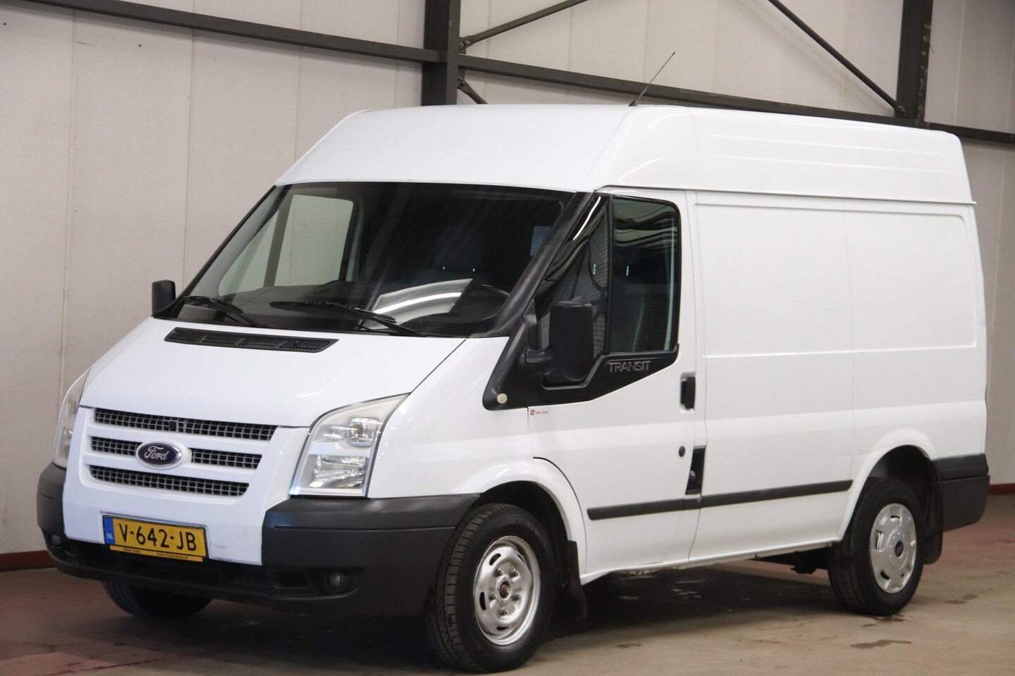 Ford Transit - 2.2 TDCI 126PK L2H2 Airco - AutoWereld.nl