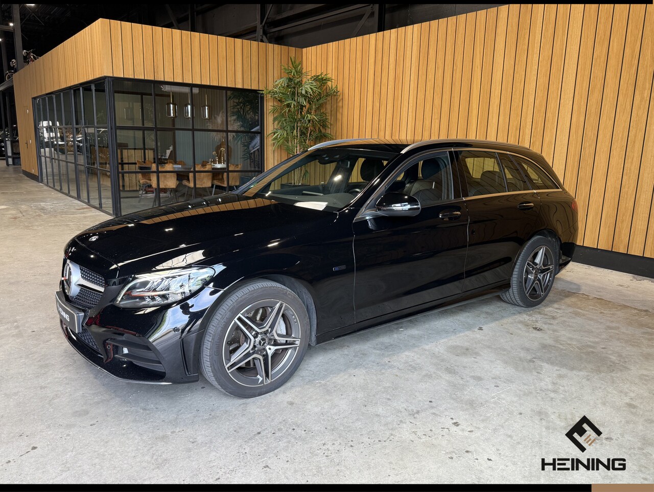 Mercedes-Benz C-klasse Estate - 300 de Business Solution AMG Limited Diesel-Hybride 306 PK. 78000 KM !! - AutoWereld.nl