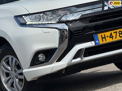 Mitsubishi Outlander - 2.4 PHEV Pure - Polar White - Nwstaat