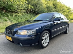 Volvo S60 - 2.4 Edition NIEUWE APK - AIRCO - NAP