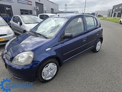 Toyota Yaris - 1.3-16V VVT-i Luna