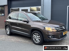 Volkswagen Tiguan - 1.4 TSI Sport&Style | Alcantara| uitklapbare trekhaak| Navigatie| PDC V+A| Winterset