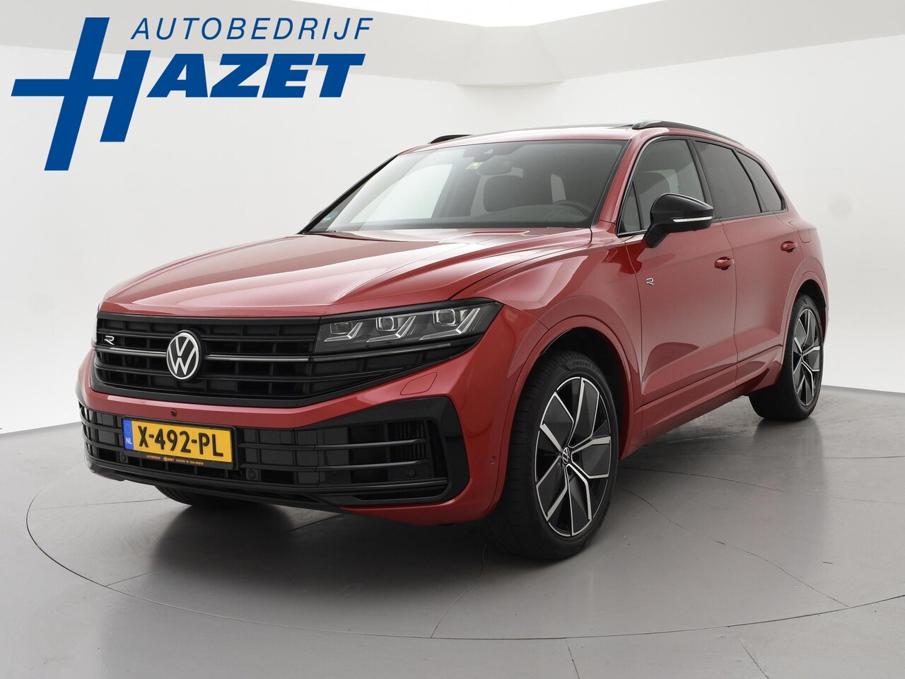 Volkswagen Touareg - R 3.0 TSi V6 eHybrid 4MOTION R 462 PK *CHILI RED* + PANORAMA | STOELVENTILATIE | LUCHTVERI - AutoWereld.nl