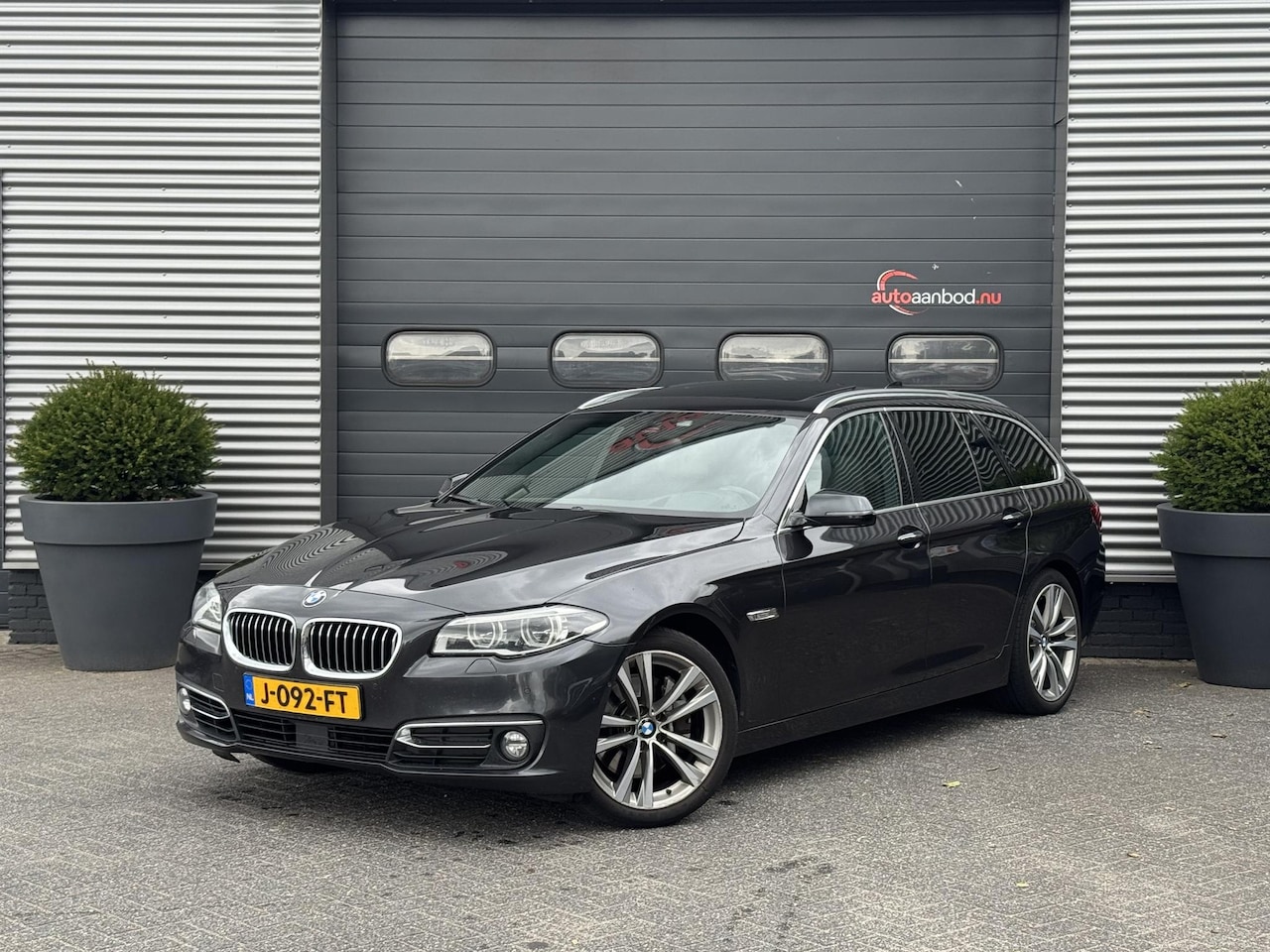 BMW 5-serie Touring - 535xd Luxury Edition | Panoramadak | 360* Camera | Head-Up Display | Harmon Kardon | - AutoWereld.nl