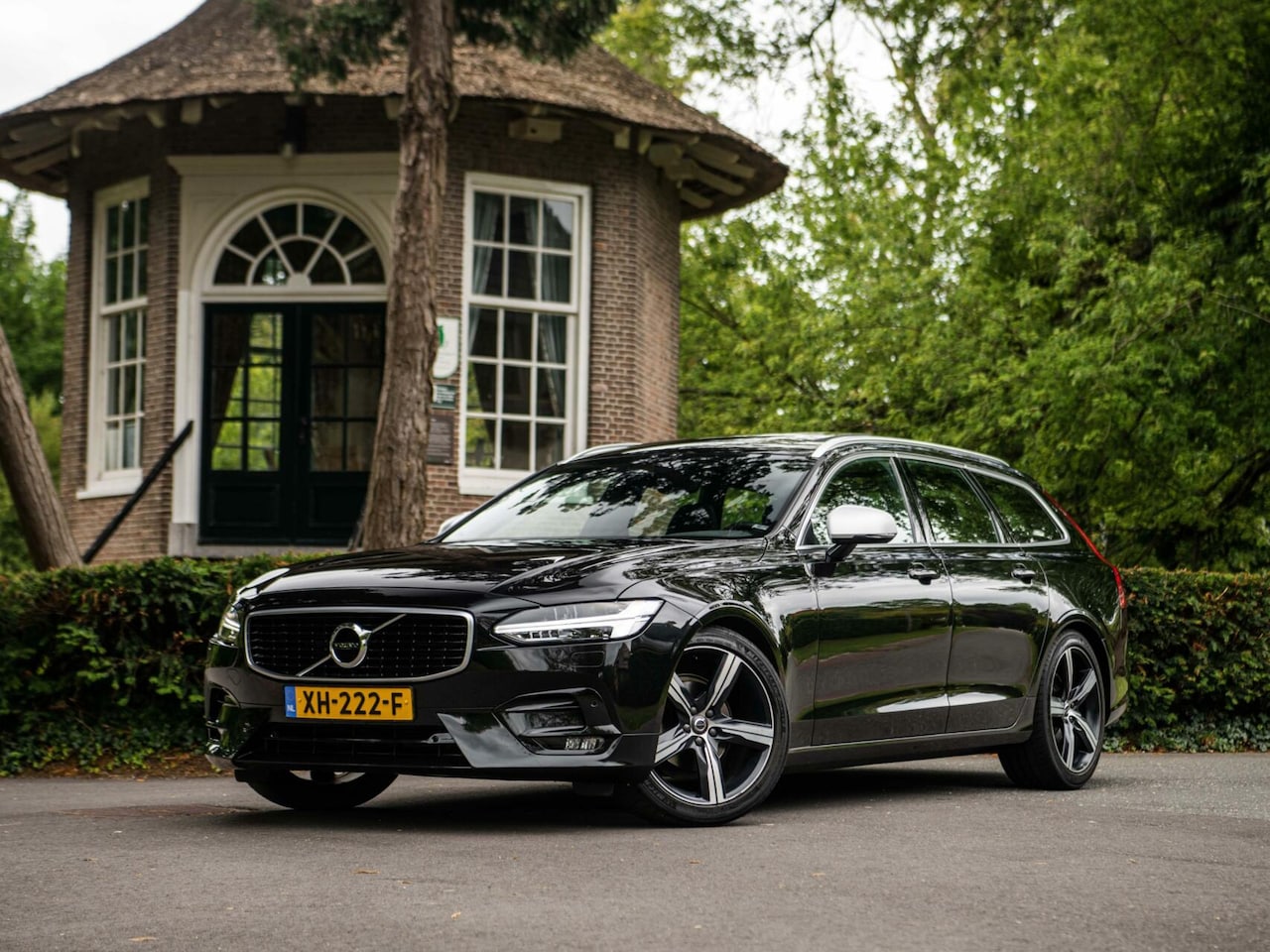 Volvo V90 - 2.0 D3 150PK Automaat R-Design Virtual Panorama ACC Camera - AutoWereld.nl