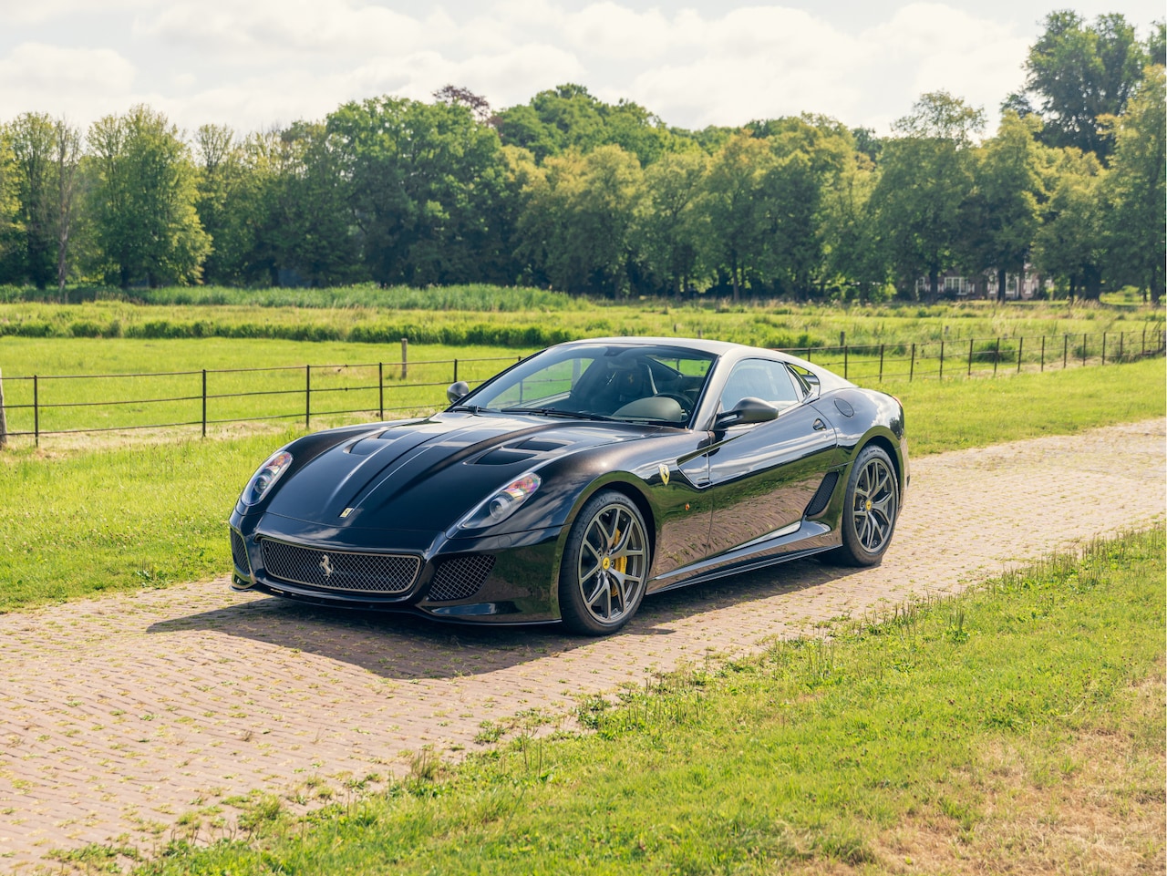 Ferrari 599 - 6.0 GTO 6.0 GTO, Nero Daytona, Low Mileage - AutoWereld.nl