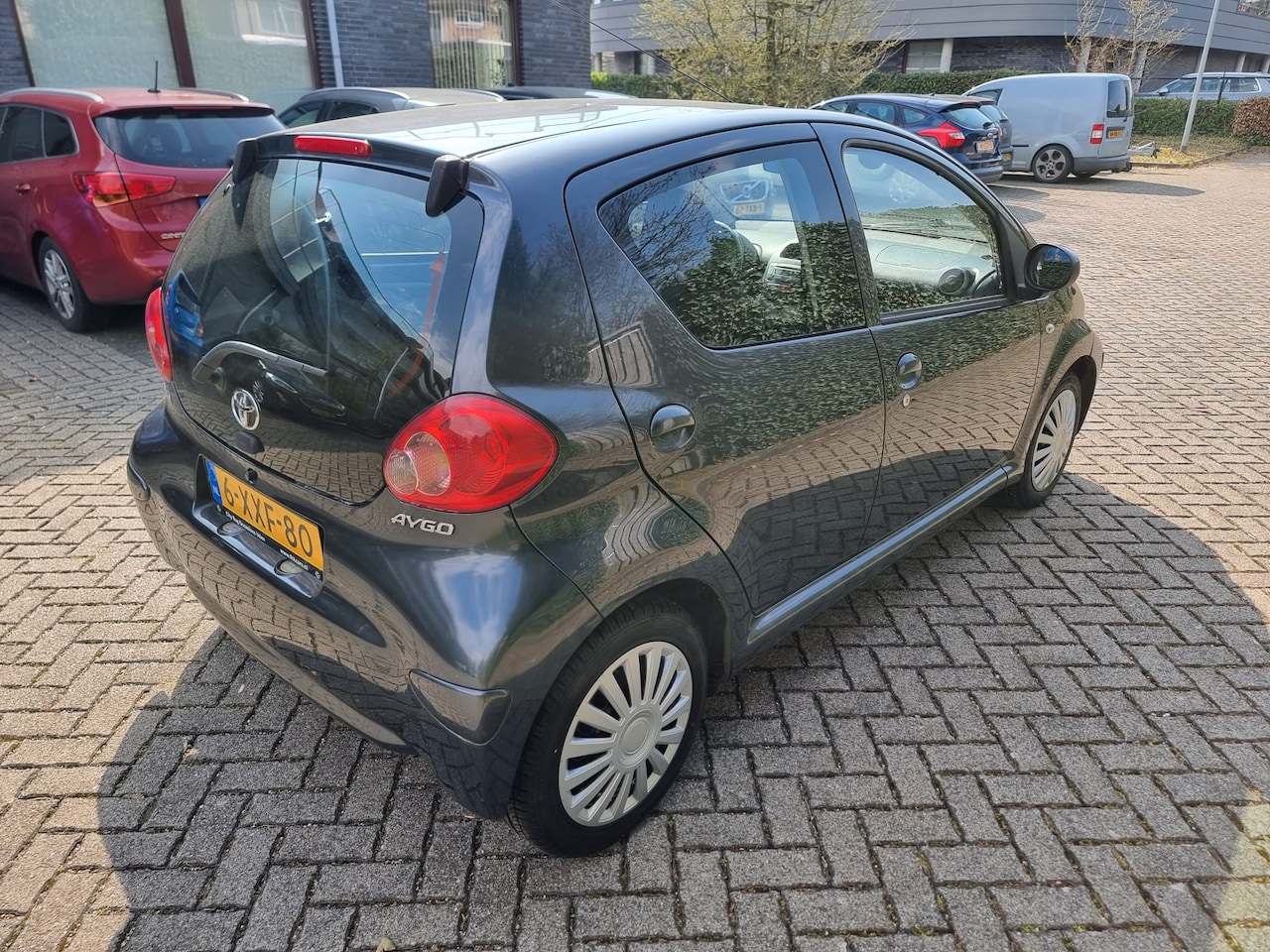 Toyota Aygo - 1.0-12V +