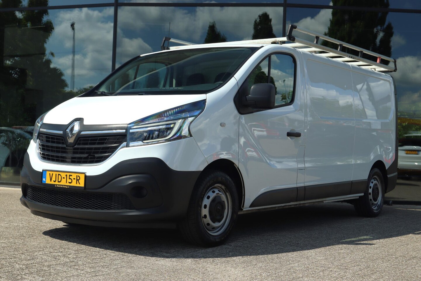 Renault Trafic - 2.0 DCI 120 PK T26 L2H1 COMFORT | LED | IMPERIAAL | CARPLAY | - AutoWereld.nl