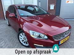 Volvo V60 - 2.0 D4 Momentum / Navi / PDC / AUT / NAP / Dealer