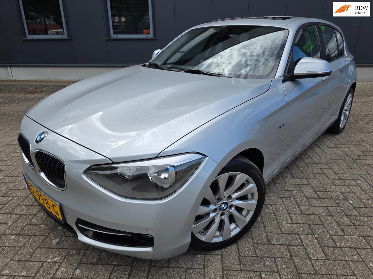 BMW 1-serie - 118i High Executive 118i High Executive - AutoWereld.nl
