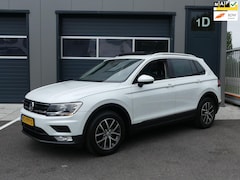 Volkswagen Tiguan - 1.4 TSI 125PK Connected Series ECC Navigatie Panodak Cruise Control