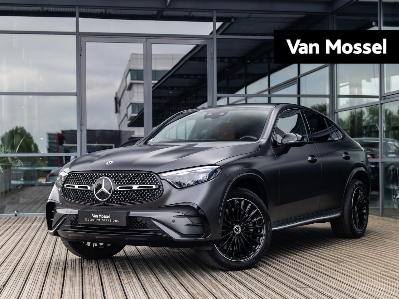 Mercedes-Benz GLC-klasse Coupé - 300e 4MATIC AMG Line | NIGHT PAKKET | 20 MULTISPAAK ZWART | STOELMEMORY | BURMESTER | DESI - AutoWereld.nl