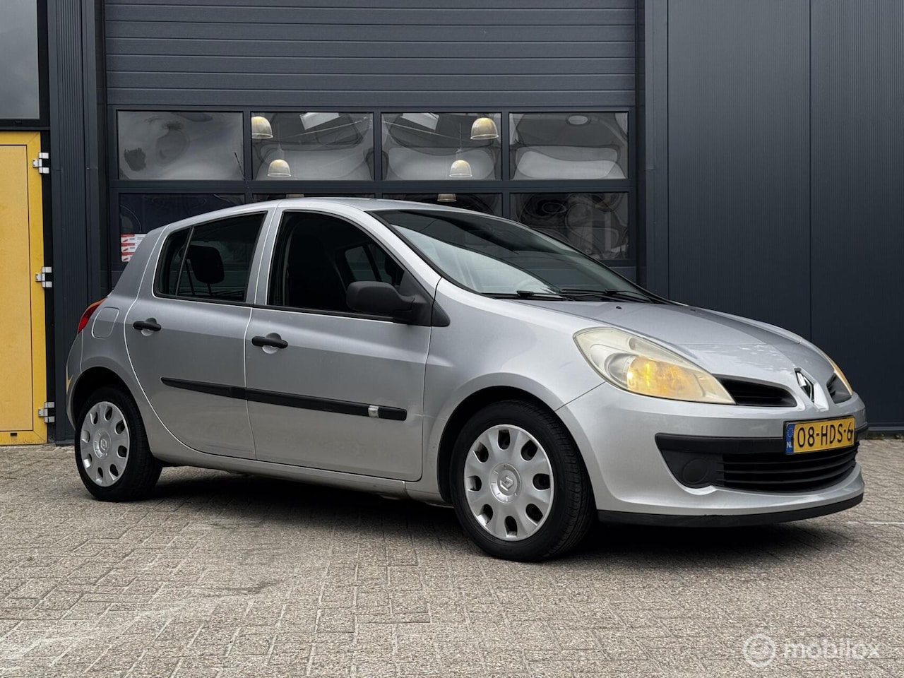 Renault Clio - 1.2-16V Expression | zuinig | comfortabel | - AutoWereld.nl