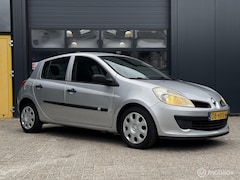 Renault Clio - 1.2-16V Expression | zuinig | comfortabel |