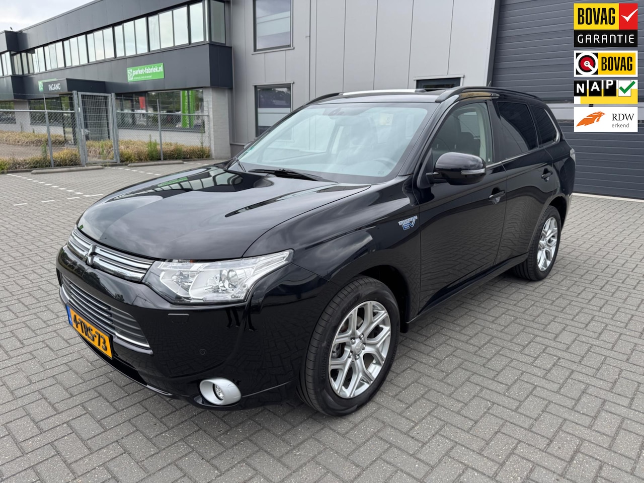 Mitsubishi Outlander - 2.0 PHEV instyle 2.0 PHEV Instyle - AutoWereld.nl