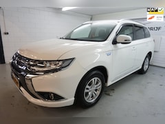 Mitsubishi Outlander - 2.0 PHEV Business Edition / NAVI / NAP / CAMERA