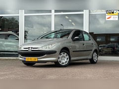 Peugeot 206 - 1.4 Pop' Art Trekhaak Elektrische Ramen Nieuwe APK