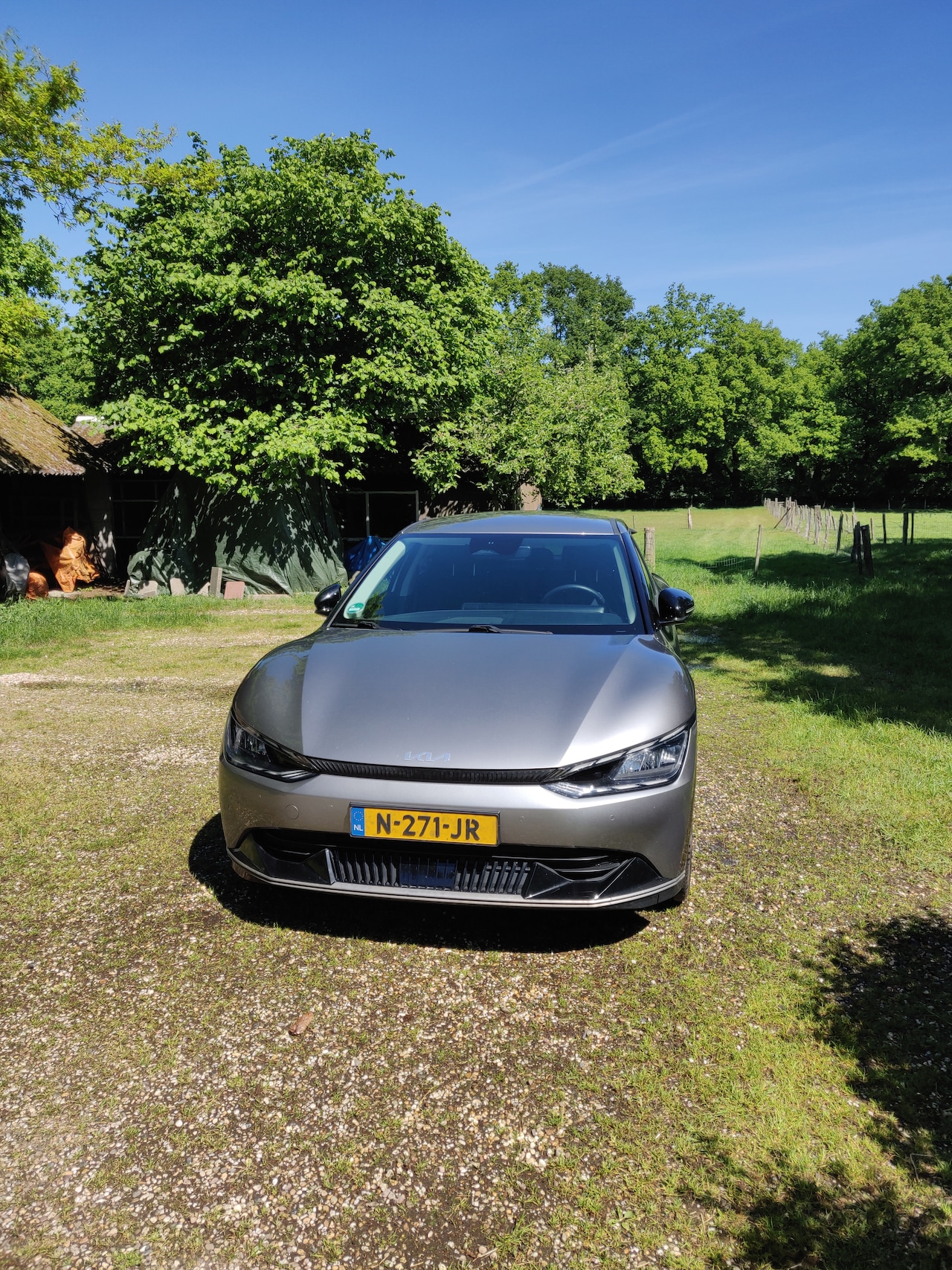 Kia EV6 - 77kWh Plus Leder Navi Carplay Android auto 19 inch Camera Dealer onderhouden - AutoWereld.nl