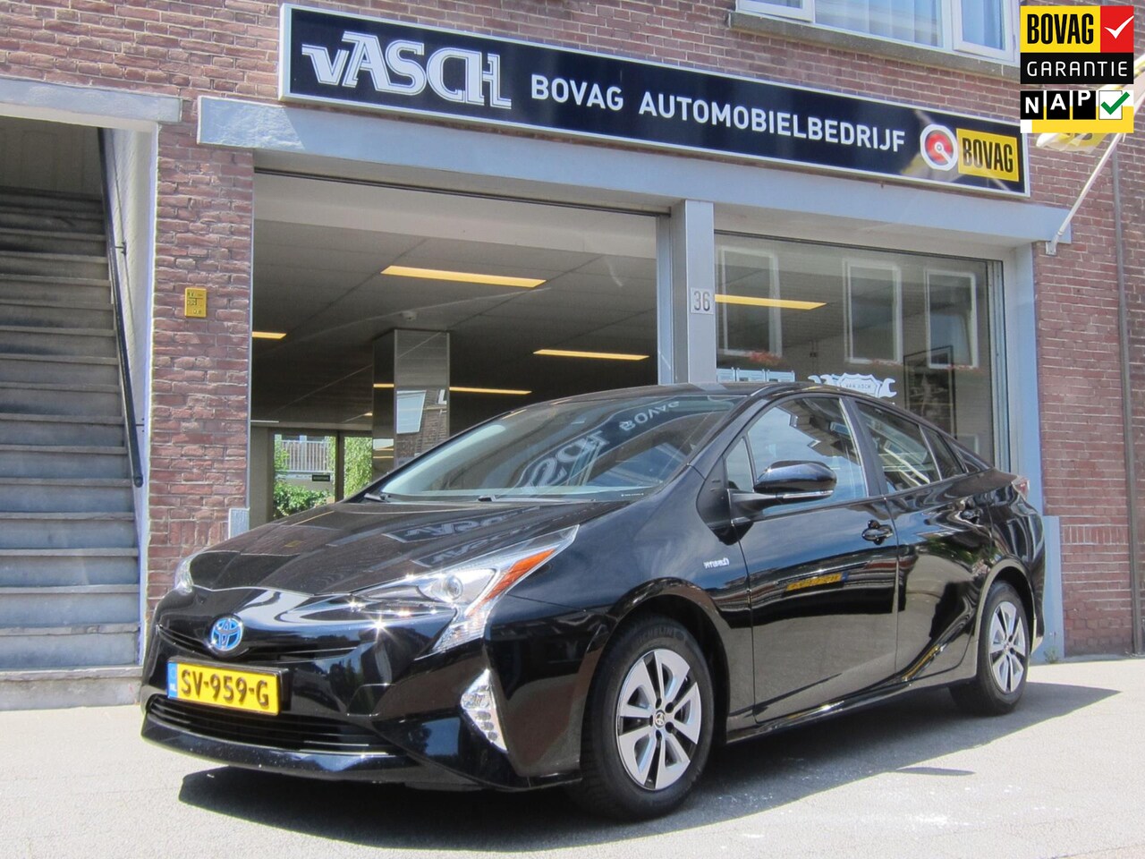 Toyota Prius - 1.8 Dynamic All Seasonbanden, All In Prijs, Bovaggarantie - AutoWereld.nl