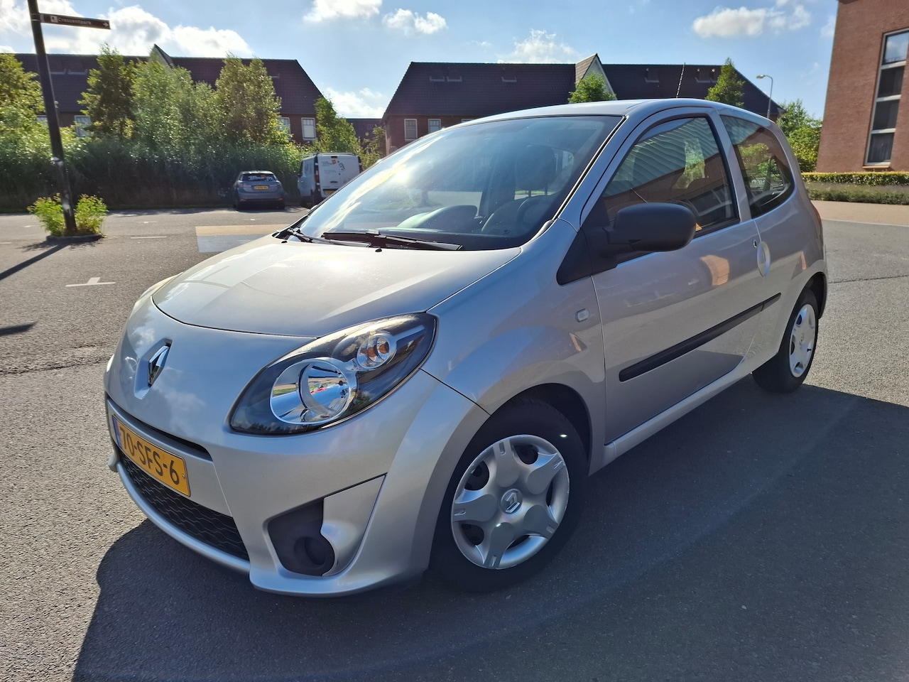 Renault Twingo - 1.2-16V Authentique - AutoWereld.nl