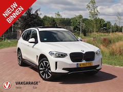 BMW iX3 - Executive 80 kWh | Panoramadak | NL-Auto | Camera |