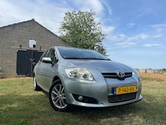 Toyota Auris - 1.6-16V Terra