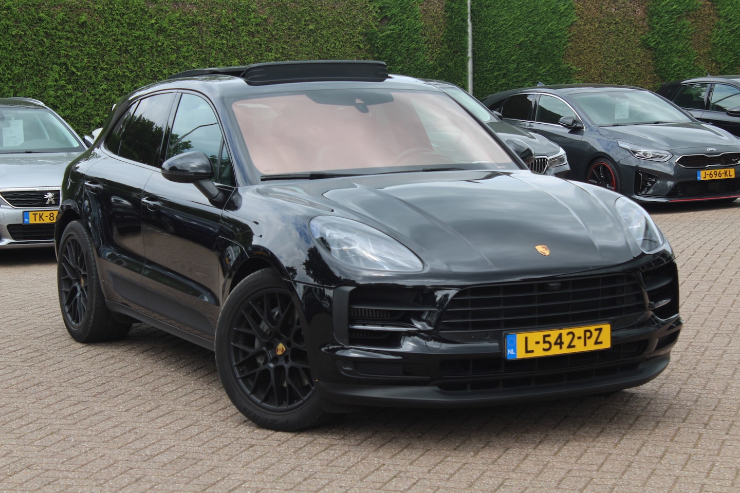 Porsche Macan - 3.0 S / Trekhaak / Panoramadak / 360Camera / 21'' / Bose / Luchtvering / Stoelventilatie / - AutoWereld.nl