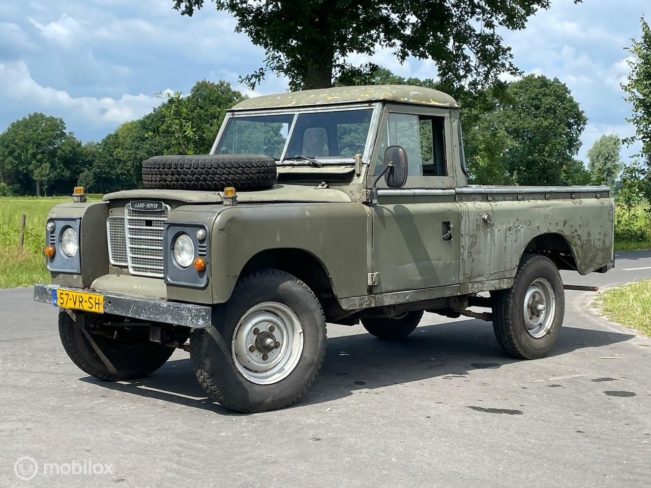 Land Rover 109 - Serie 3 Serie 3 109 pick up ex Defensie - AutoWereld.nl
