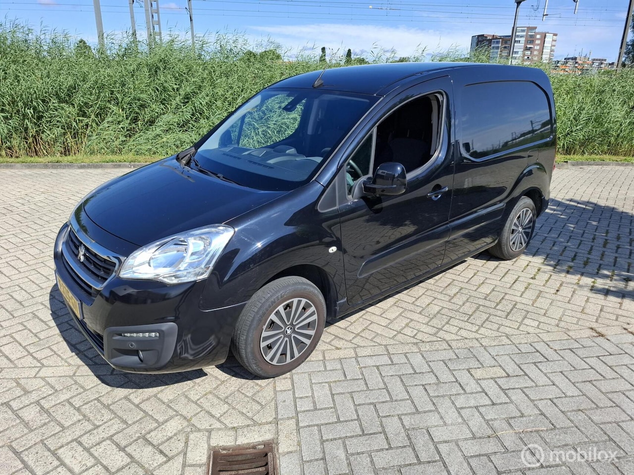 Peugeot Partner - bestel 120 1.6 BlueHDi 75 L1 Première - AutoWereld.nl