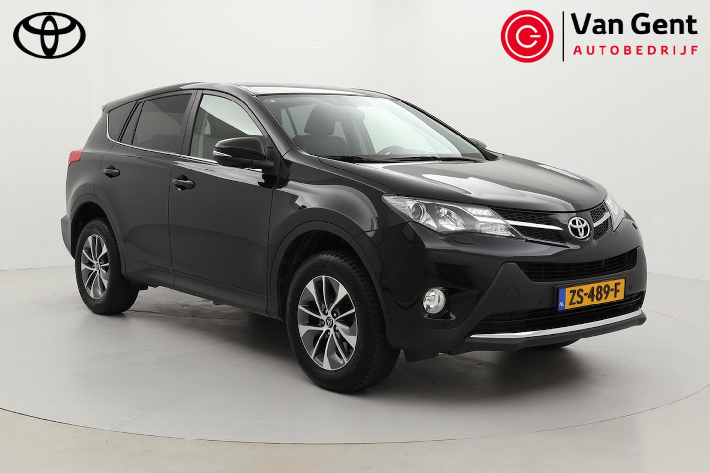 Toyota RAV4 - 2.0 VVT-i 4WD Executive | Navigatie | Leder | Stoelverwarming | Parkeersensoren voor/achte - AutoWereld.nl