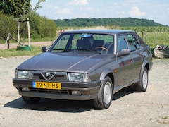 Alfa Romeo 75 - 2.0 T.Spark puntgaaf klasse 2