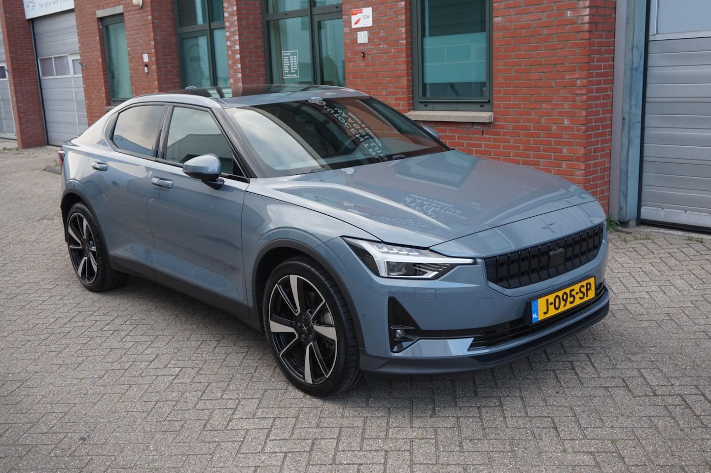 Polestar 2 - Long Range Dual Motor Launch Edition 78kWh PANO H&K 360 - AutoWereld.nl