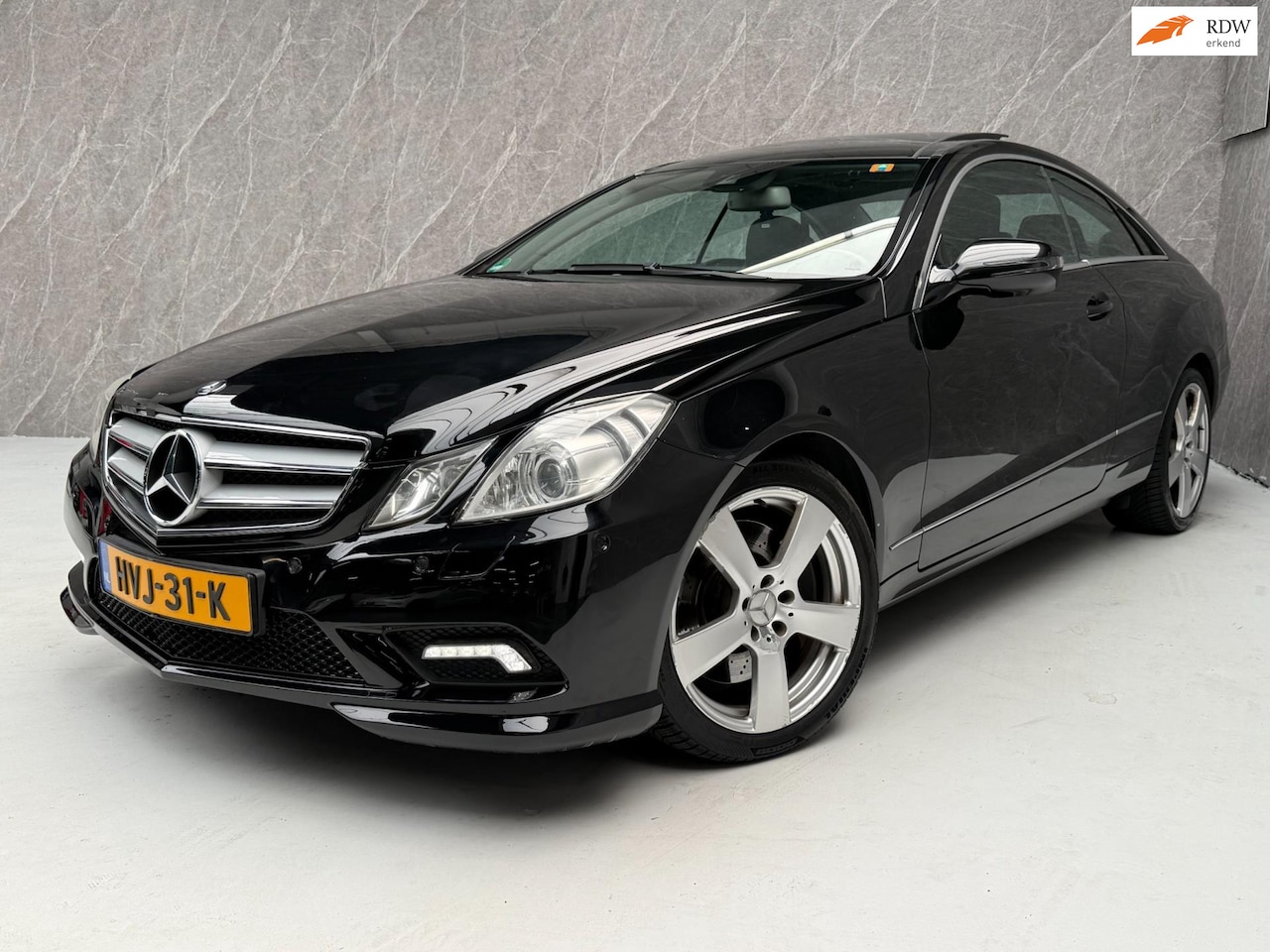 Mercedes-Benz E-klasse Coupé - 500 Elegance 388 PK / Goed Onderhouden - AutoWereld.nl