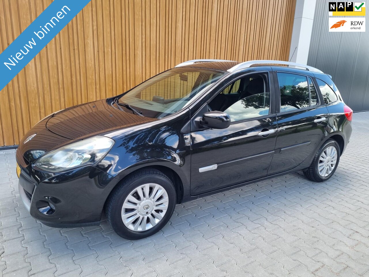 Renault Clio Estate - 1.2-16V COLLECTION 5DRS NAVIGATIE - AutoWereld.nl