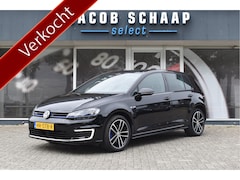 Volkswagen Golf - 1.4 TSI GTE / Automaat / 17 inch / Cruise / Parkeersensoren voor + achter / LED