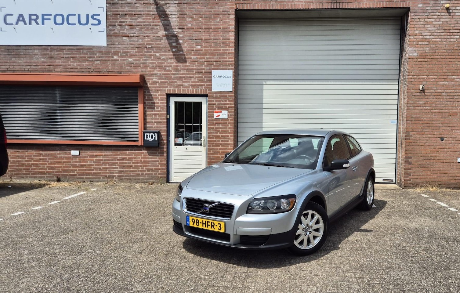 Volvo C30 - 1.6 Advantage NAP Leder 2e eigenaar PDC Trekhaak Airco APK - AutoWereld.nl