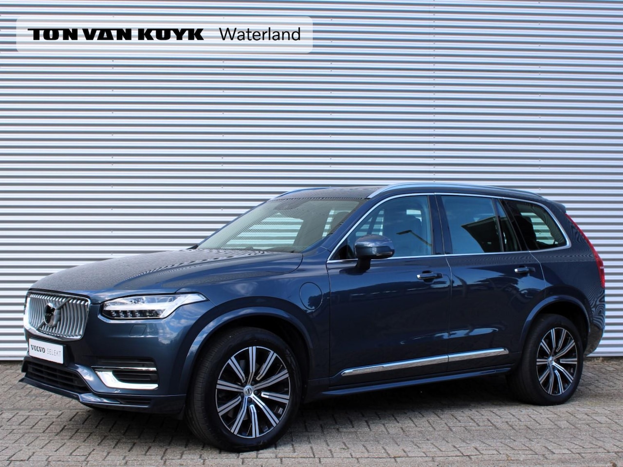 Volvo XC90 - 2.0 T8 Recharge AWD Inscription Automaat  / Panoramadak / Trekhaak / Luchtvering / Head-up - AutoWereld.nl