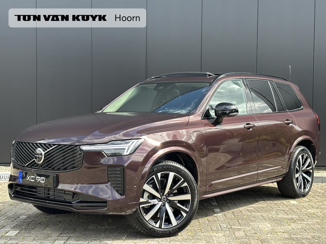 Volvo XC90 - 2.0 T8 Plug-in hybrid AWD Ultra Dark / Pano. dak / 455 PK / Harman/Kardon / 360 camera / V - AutoWereld.nl